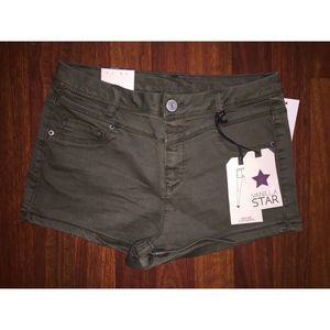 NWT Vanilla Star shorts size 5
